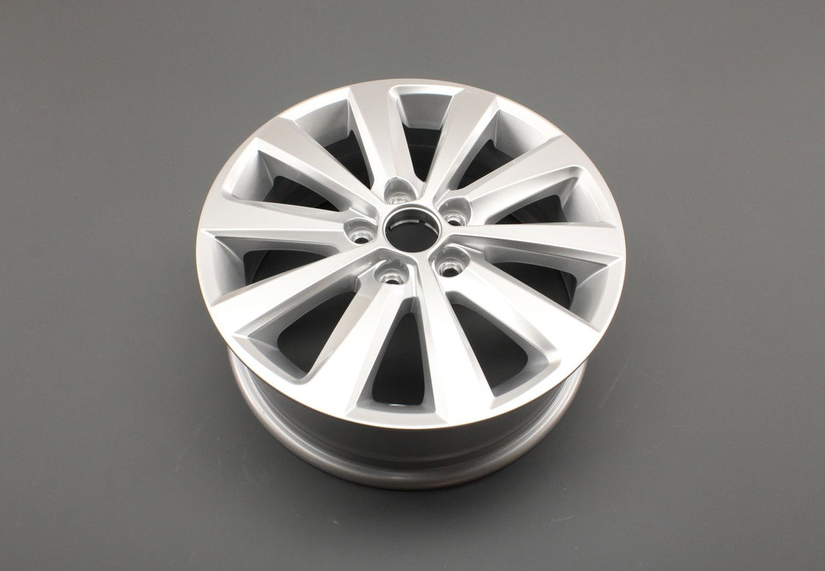 SEAT Ibiza 18-on diamond silver alloy wheel 15"x5.5J (x1) 6F0601025G 8Z8, view 1