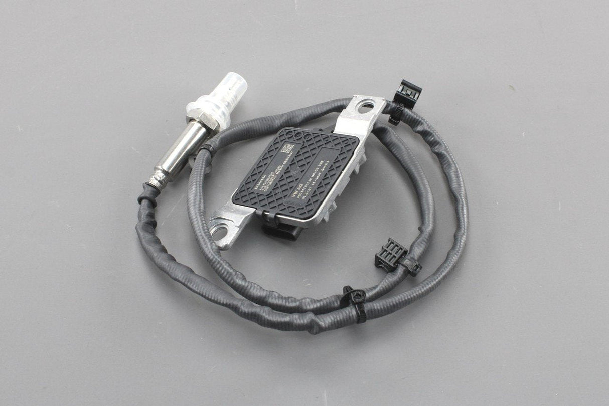 Audi A6 / A6 Allroad A7 3.0 V6 TDI NOx sensor (front) 4G0907807AE