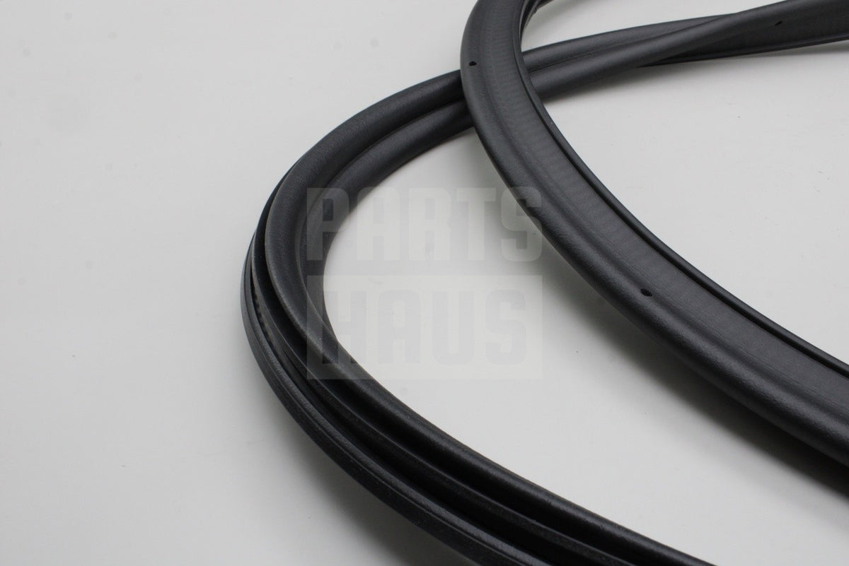 Audi A1 2019-on tailgate boot lid seal 82A827705A
