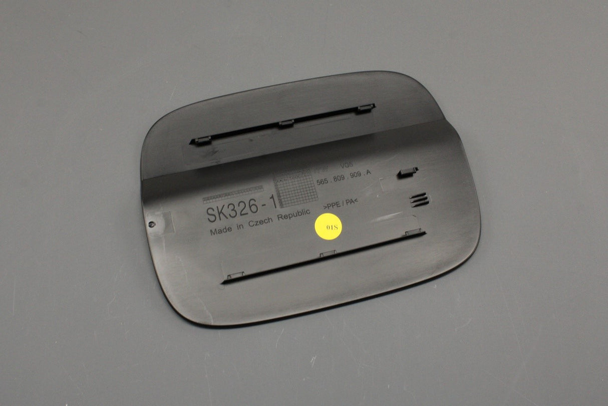 Skoda Kodiaq 2017-on fuel filler flap door (unpainted) 565809909A
