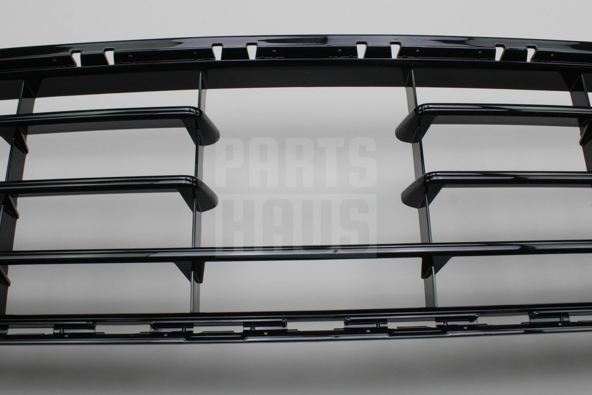 VW Golf R MK7 2013-16 centre lower front bumper grille 5G0853677G 041