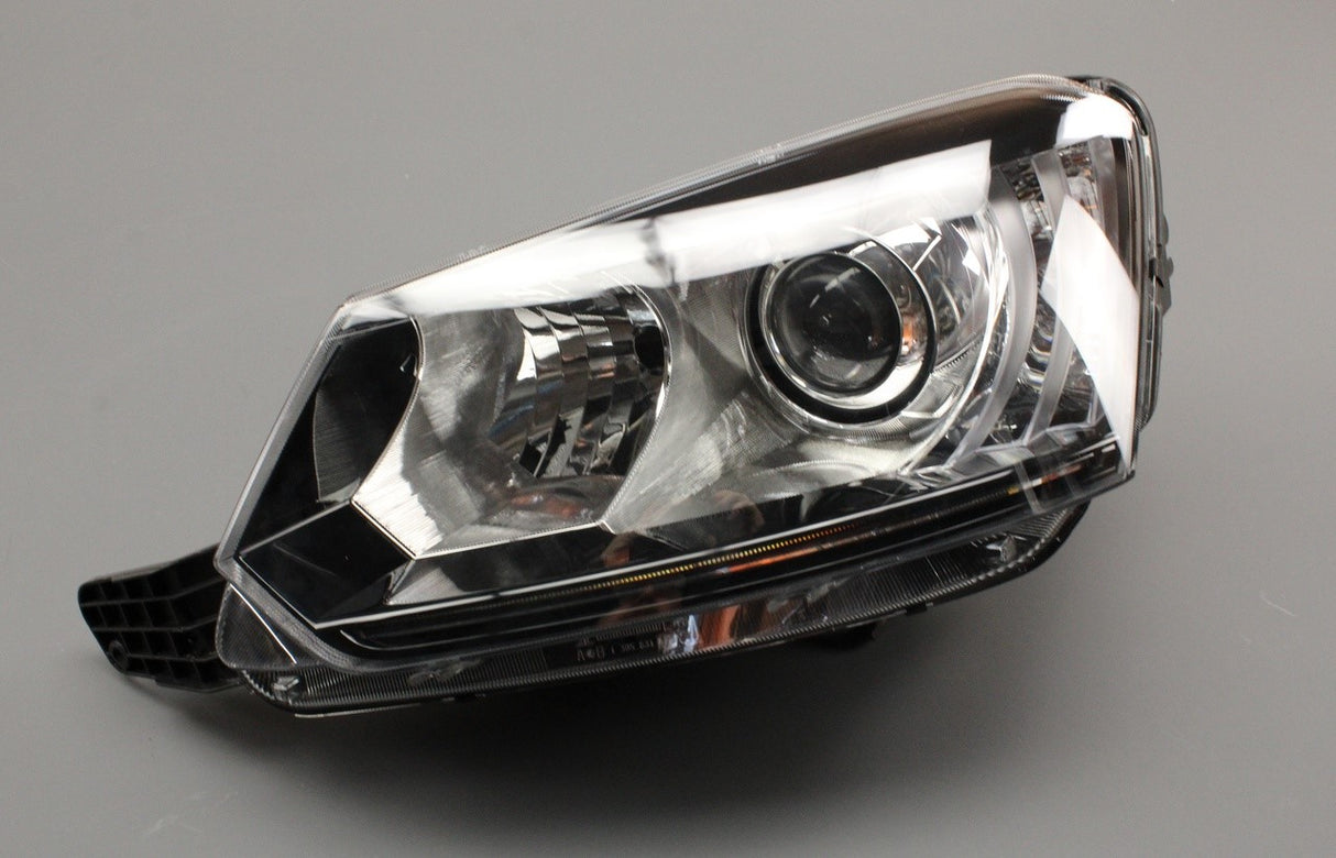 Skoda Yeti 5L 2014-2018 RHD Xenon headlight unit (left) 5L2941017D