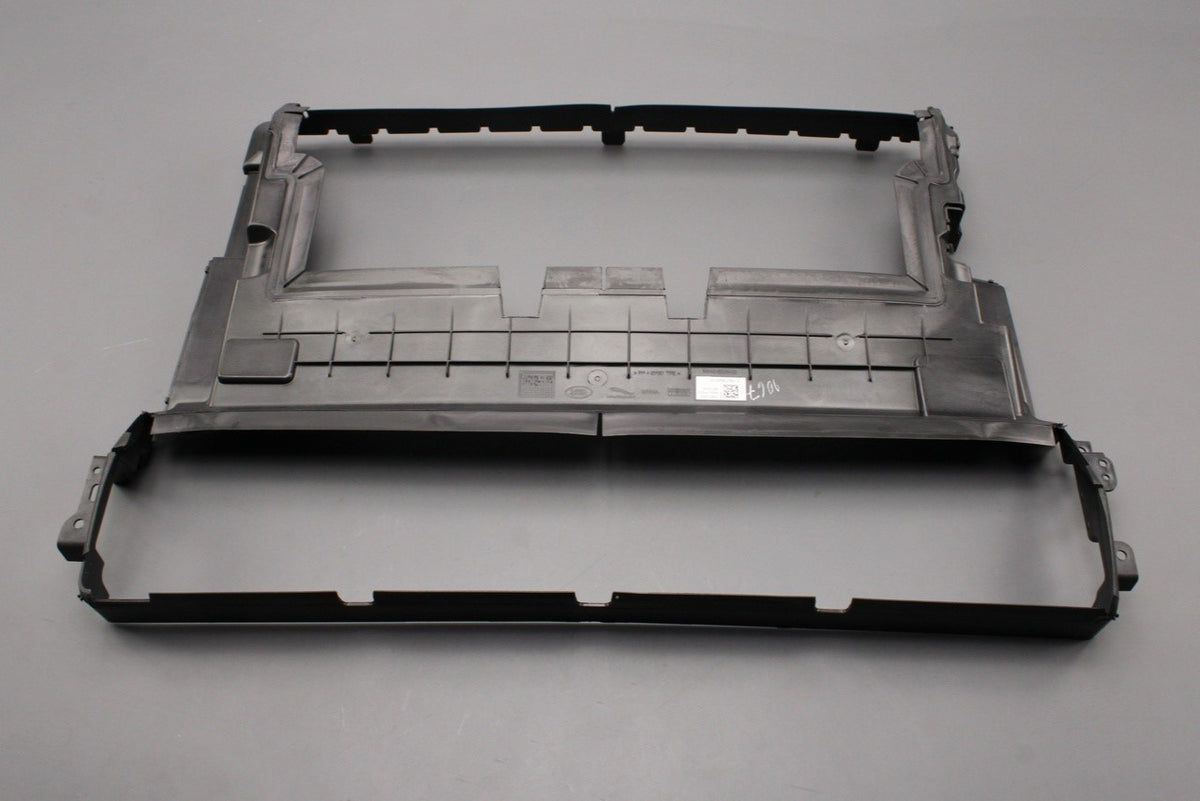 Range Rover Velar 2017-on 2.0L radiator air guide (front) LR152424, view 1
