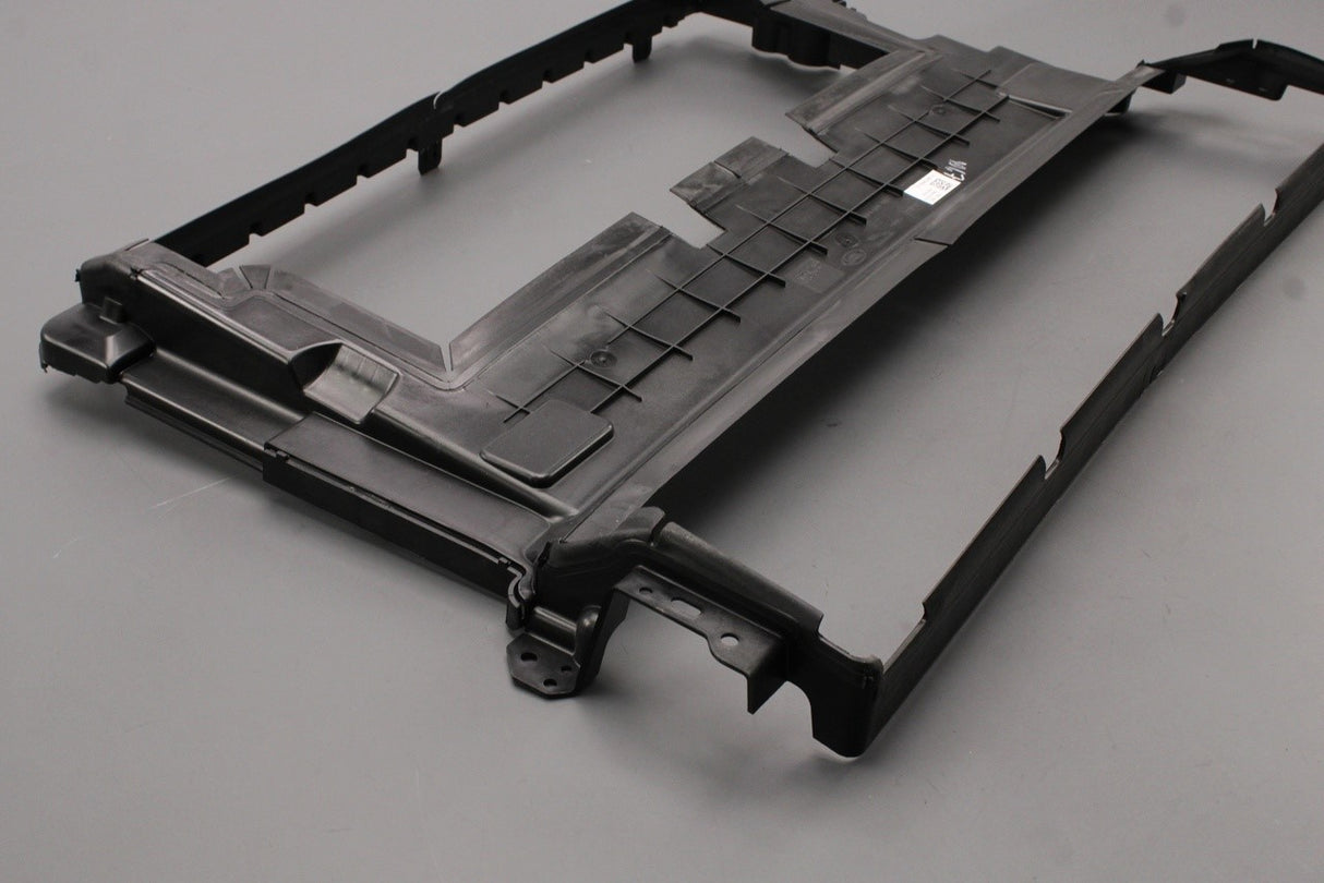 Range Rover Velar 2017-on 2.0L radiator air guide (front) LR152424