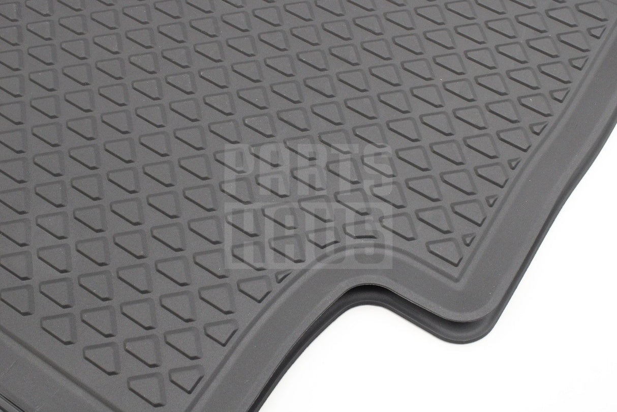 VW Tiguan 2016-on rear rubber all weather floor mats set 5NA061512 82V