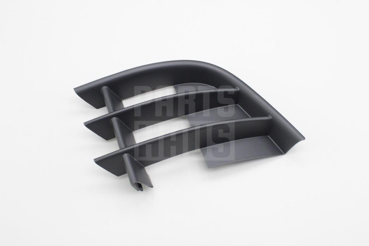 Skoda Fabia Roomster 11-15 lower grilles (left & right) 5J0853665/6A 9B9