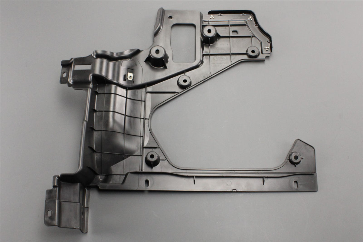 Range Rover Sport 2023-on rear heatshield bracket (right) LR179012, view 1