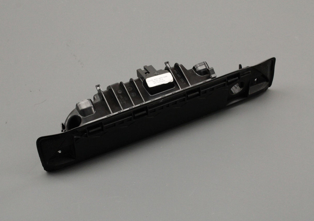 VW Transporter T6 T6.1 16-on tailgate push button boot handle 7E0927235A, view 1