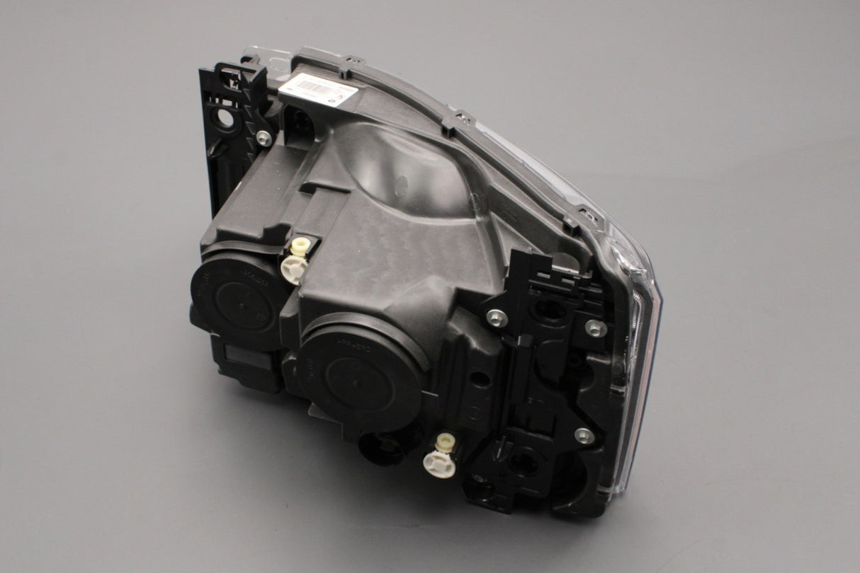 Land Rover Discovery 4 2010-16 RHD halogen headlight (right) LR023533