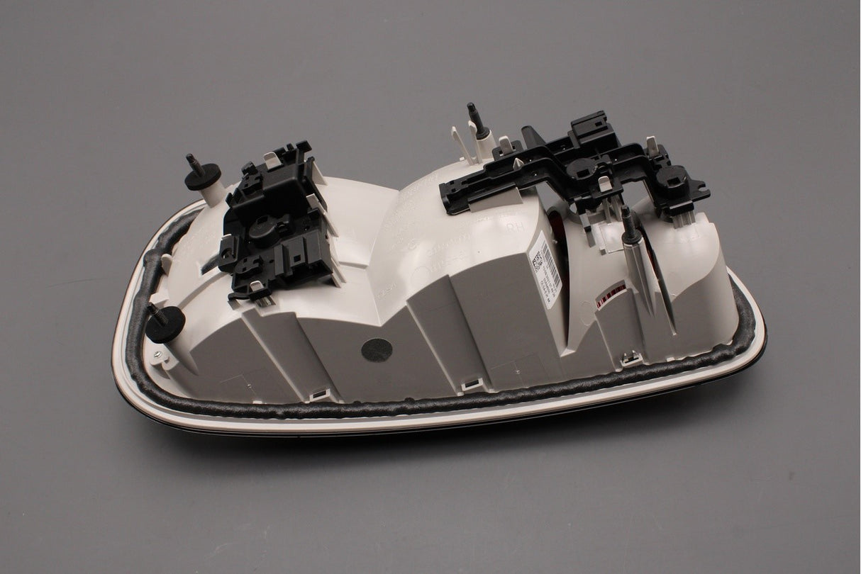 MINI Clubman F54 2014-19 rear tail light (right) 63217475584