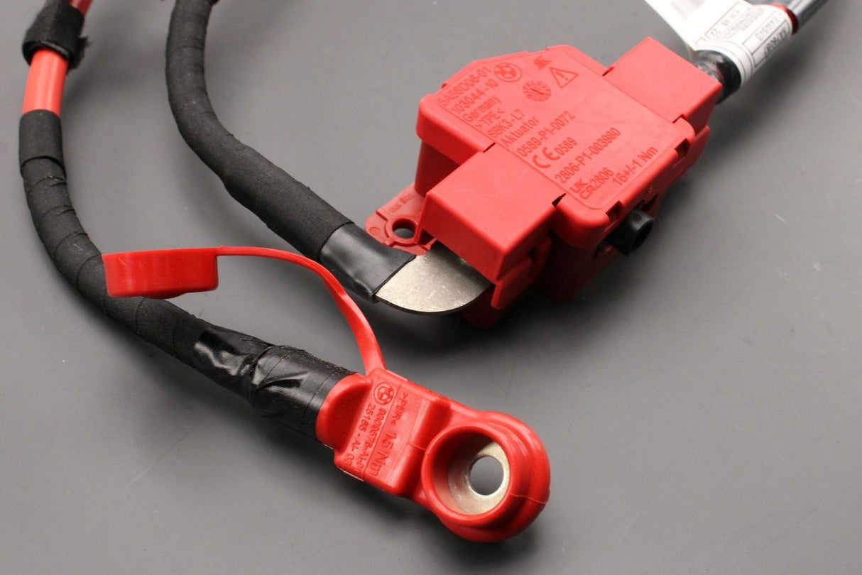 BMW MINI F56 F57 18-24 BEV positive battery cable with fuse 61125A760B8