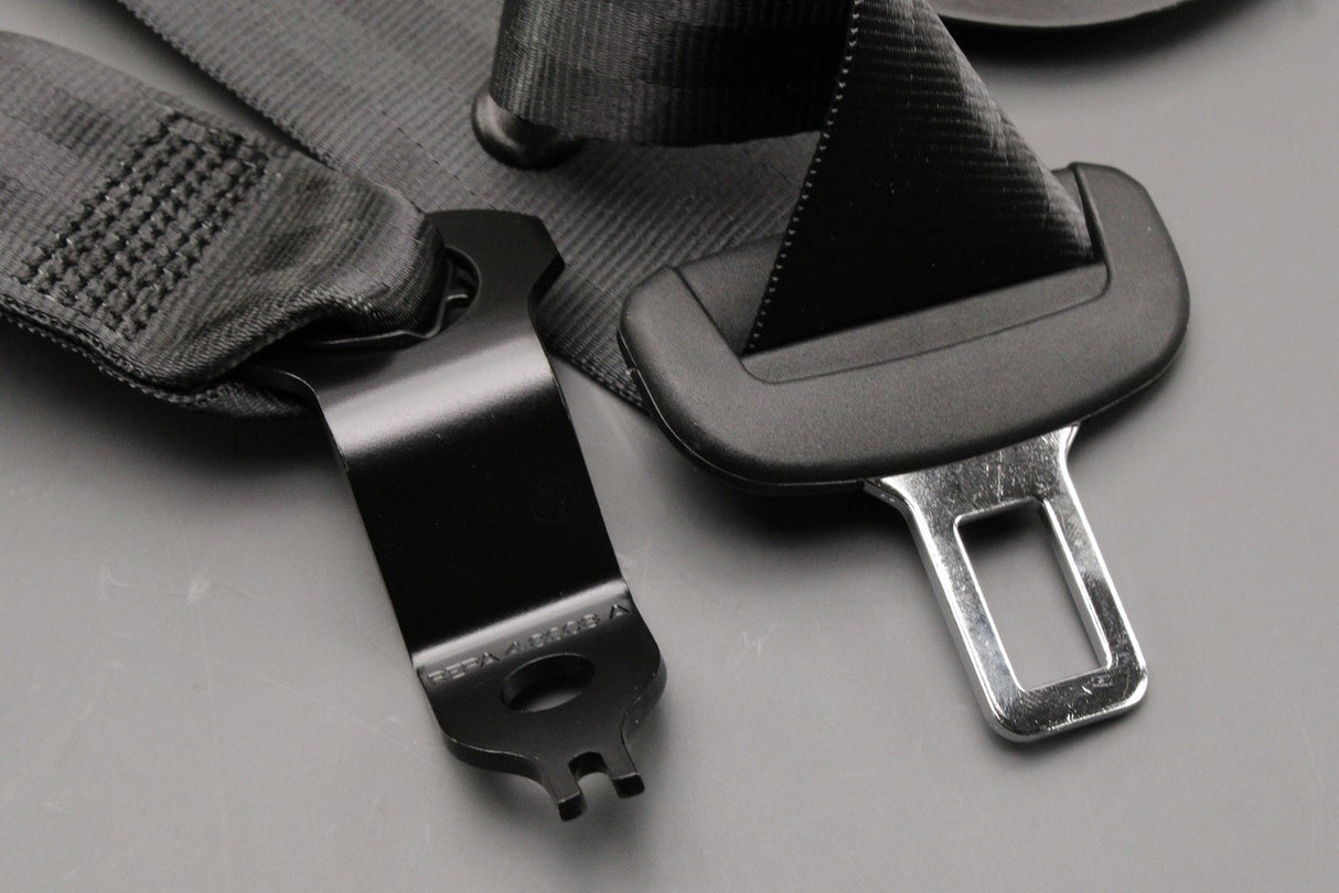 VW Polo 6R 6C 2010-17 5-door front seat belt (left) 6R4857705C RAA