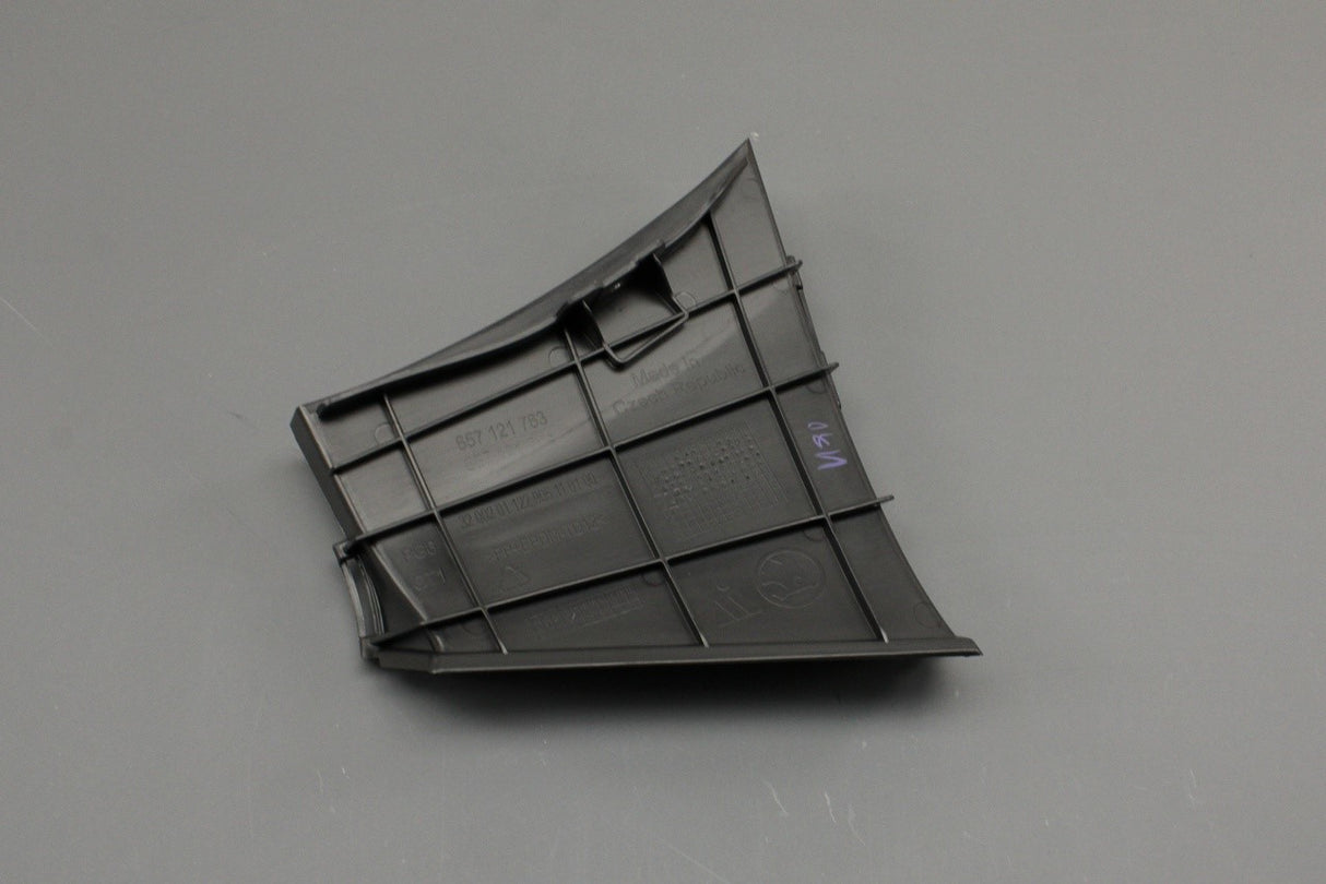 Skoda Kamiq Scala 2019-on front bumper air guide (left) 657121763