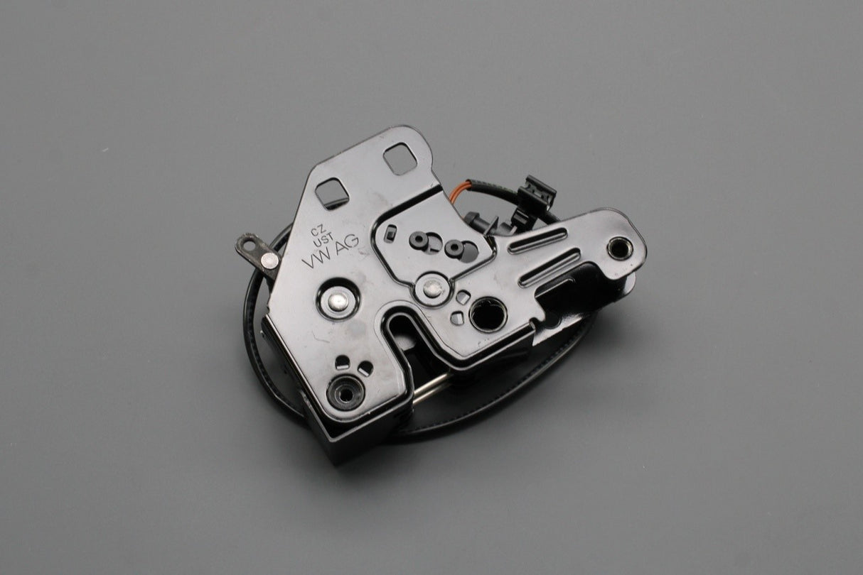 Audi R8 2016-2024 front bonnet latch 4S0823509