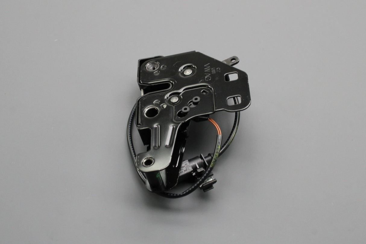 Audi R8 2016-2024 front bonnet latch 4S0823509