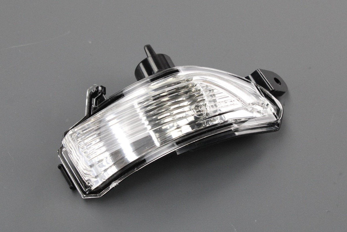 Skoda Rapid 2013-on wing mirror turn signal indicator (right) 6V0949102A, view 1