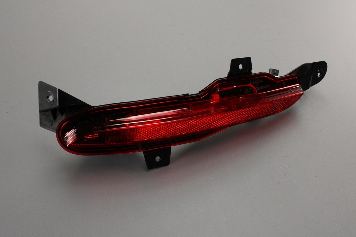 Range Rover Velar 2017-on rear fog lamp (left) LR181916, view 1