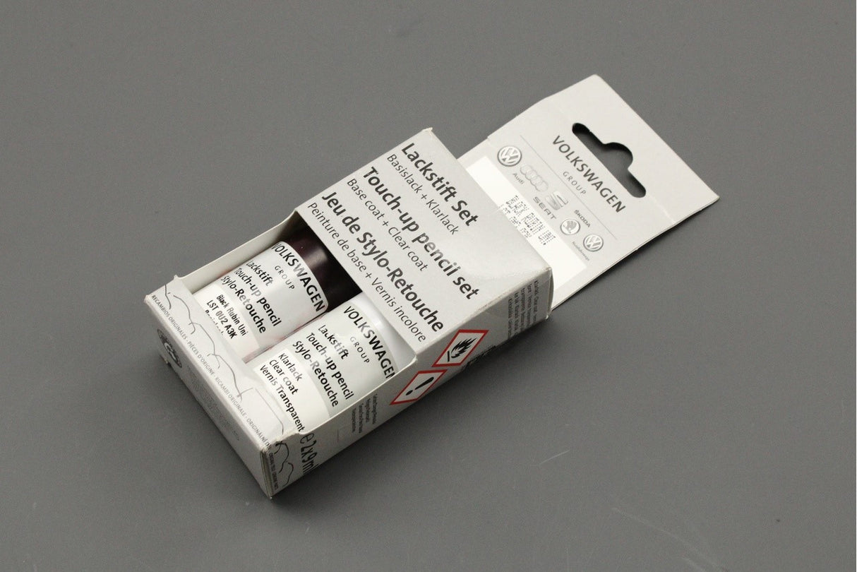 VW touch up paint set Black Rubin A3K (x2 9ml) LST0U2A3K