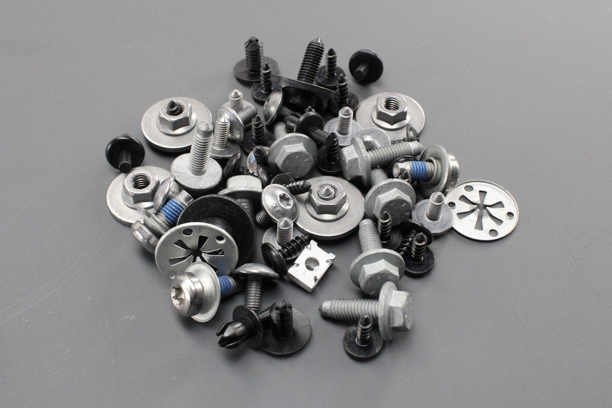 Audi A3 8V 2017-20 engine undertray underbody bolts fixing kit 8V0098646