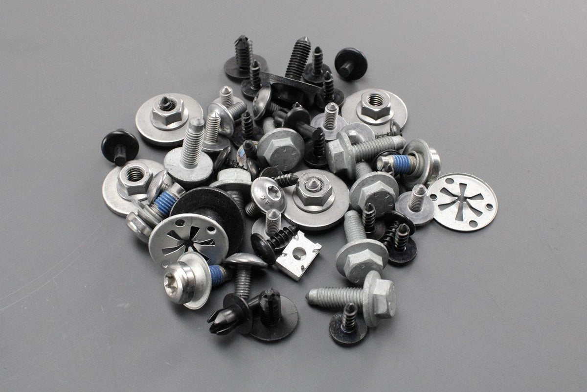 Audi A3 8V 2017-20 engine undertray underbody bolts fixing kit 8V0098646, view 1