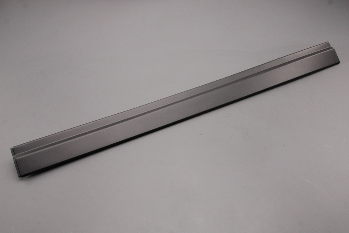 Range Rover 2022-on door sill moulding trim (front left) LR153254, view 1