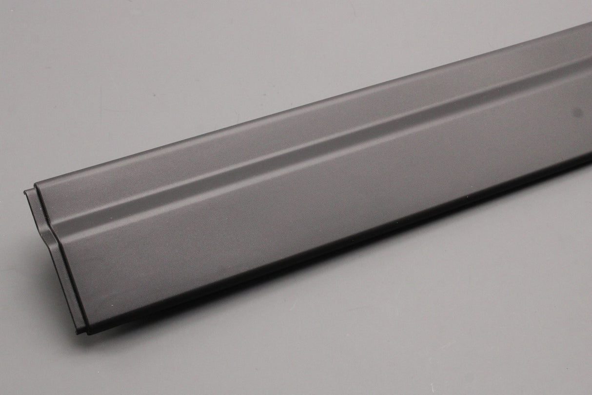 Range Rover 2022-on door sill moulding trim (front left) LR153254
