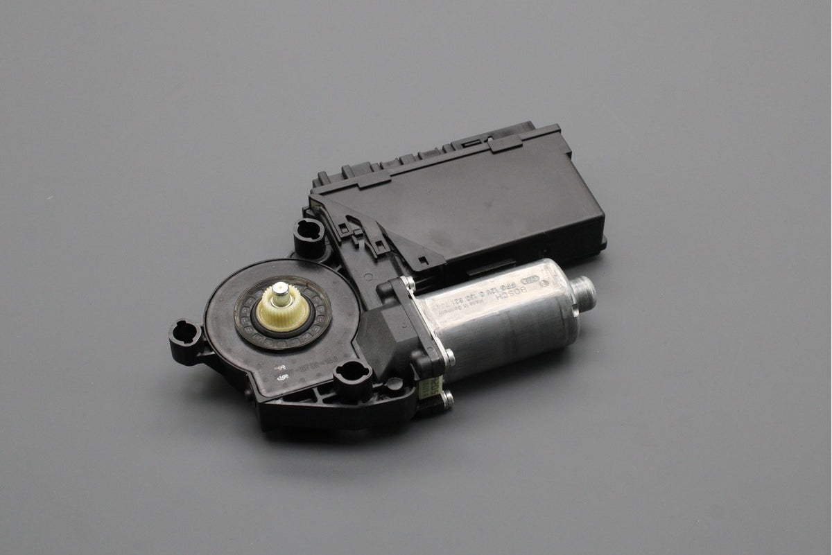 Audi A4 S4 RS4 Cabriolet 03-09 RHD front window motor (right) 8H2959802D, view 1