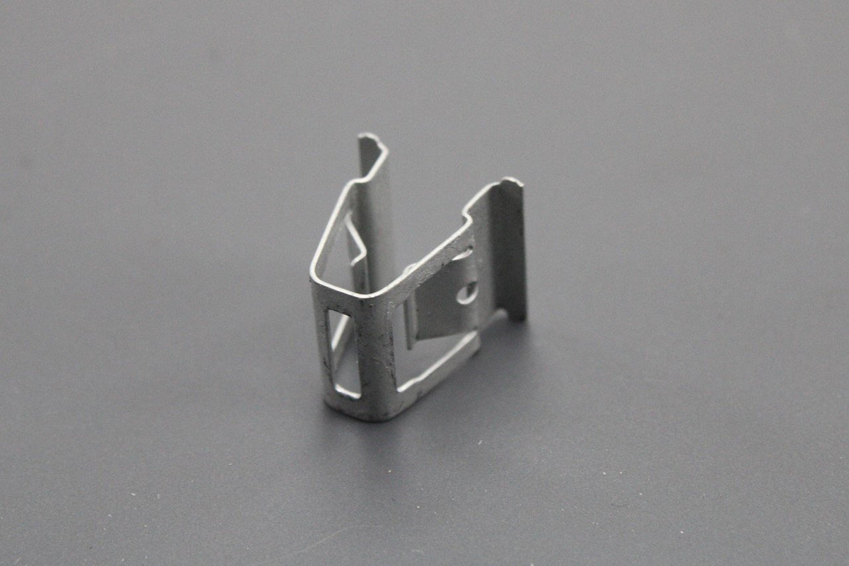 VW Audi SEAT door card metal clip (x1) 8T0853107