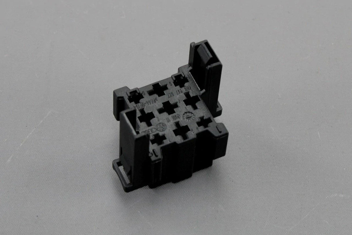 VW Audi Skoda SEAT Relay plate/holder 9-pin (black) 4H0937527