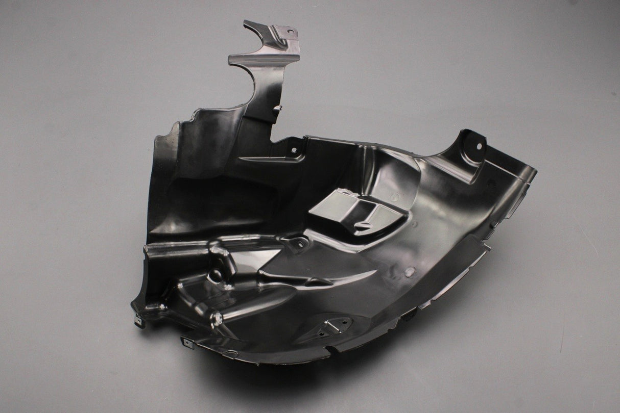 Range Rover Evoque 2012-2018 arch lining (front right) LR069695