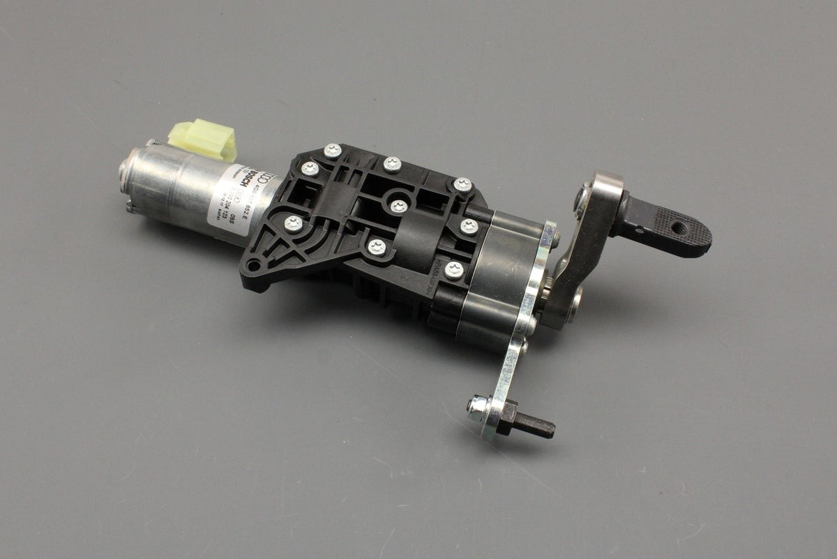 Audi A6 S6 RS6 2013-18 Avant boot lid drive unit (right) 4G9827852E, view 1