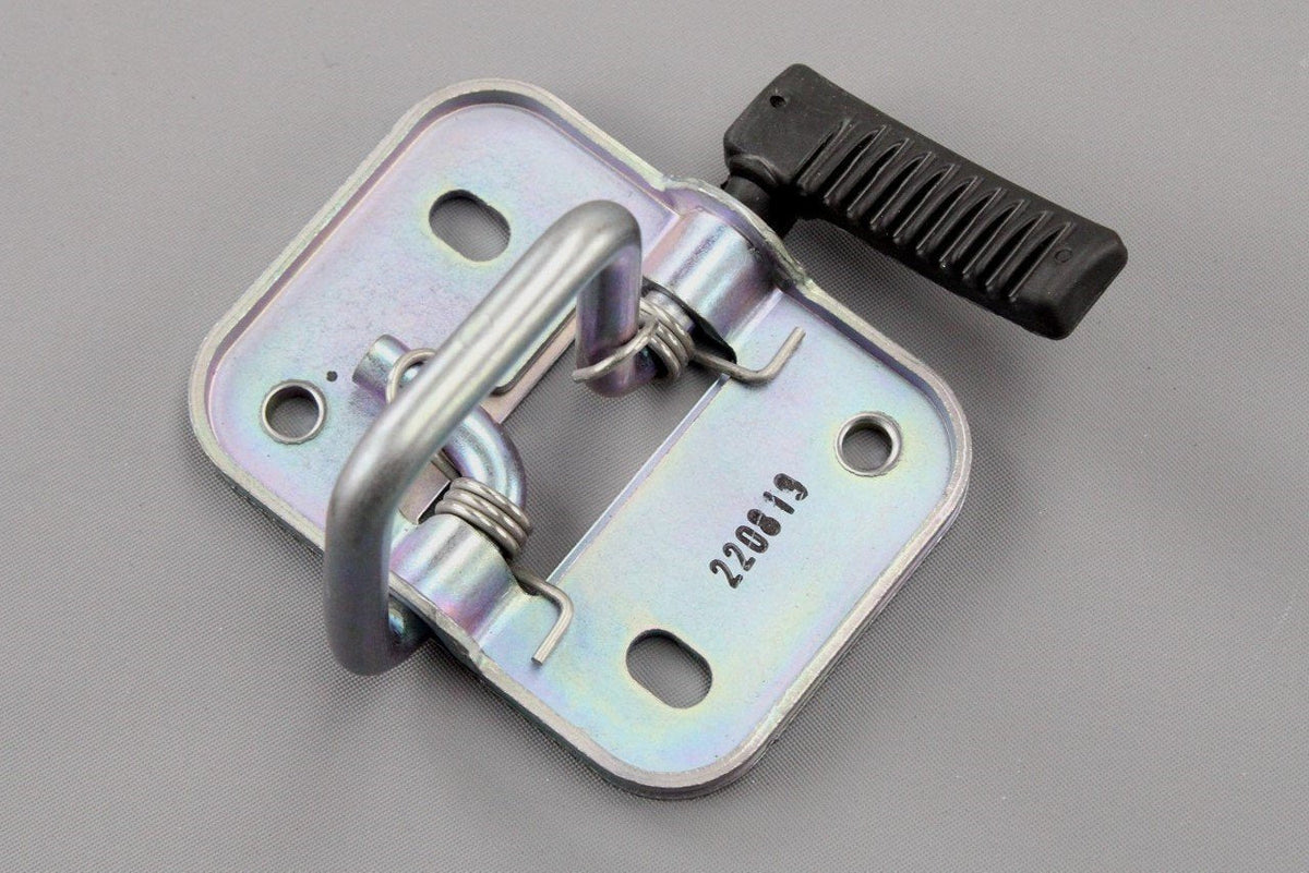 VW Golf MK7 MK7.5 2013-2020 bonnet lid catch striker 5G0823186B, view 1