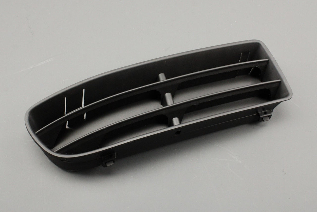VW Bora 1999-2005 lower front bumper grille (right) 1J5854662C B41, view 1