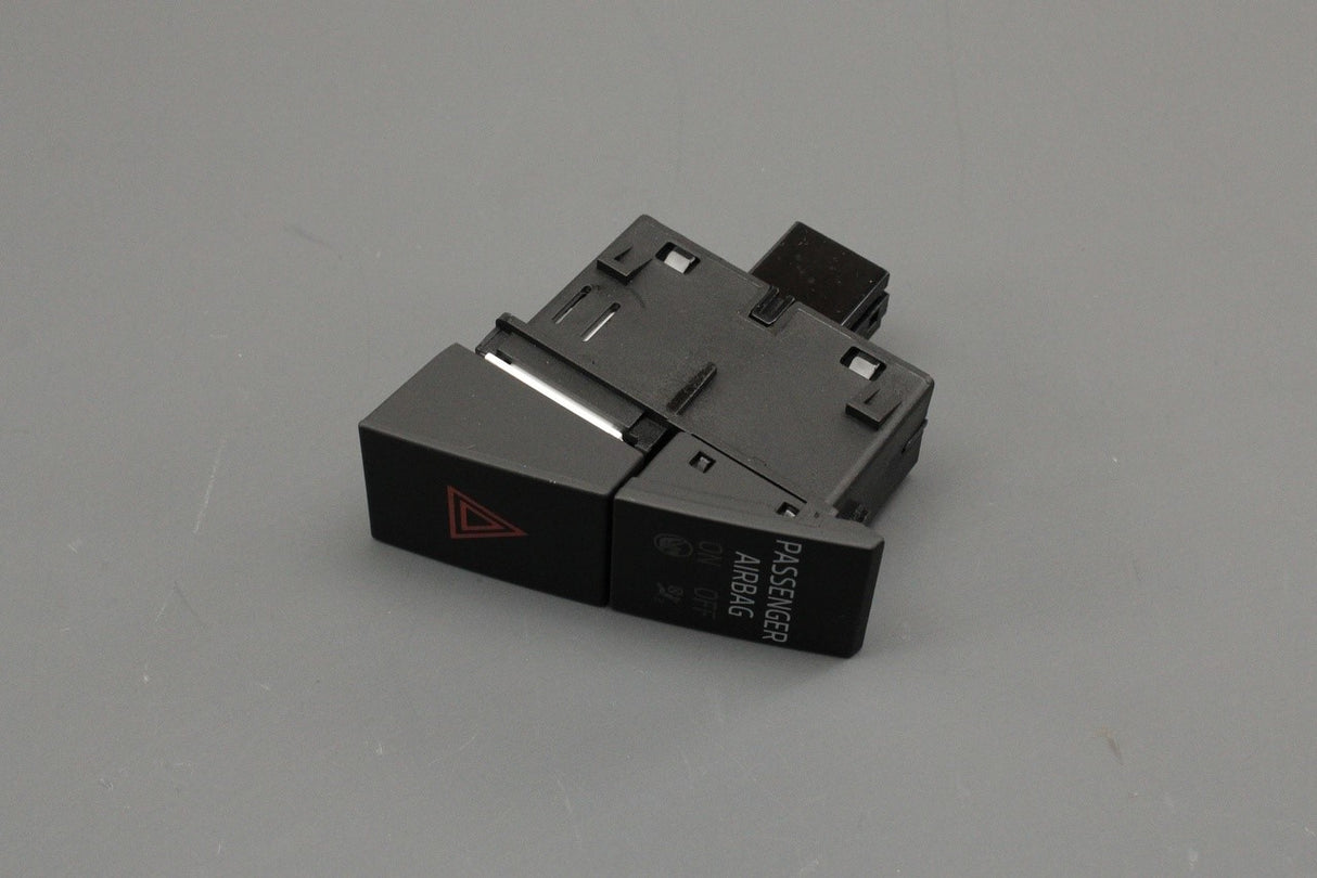 Skoda Octavia 2014-21 hazard light switch unit 5E0953507E WDI