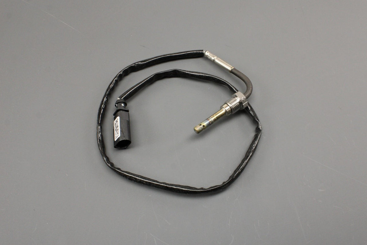 VW Touareg Audi A6 A7 Q5 Q7 exhaust temp sensor (3.0 TDI) 059906088DS, view 1