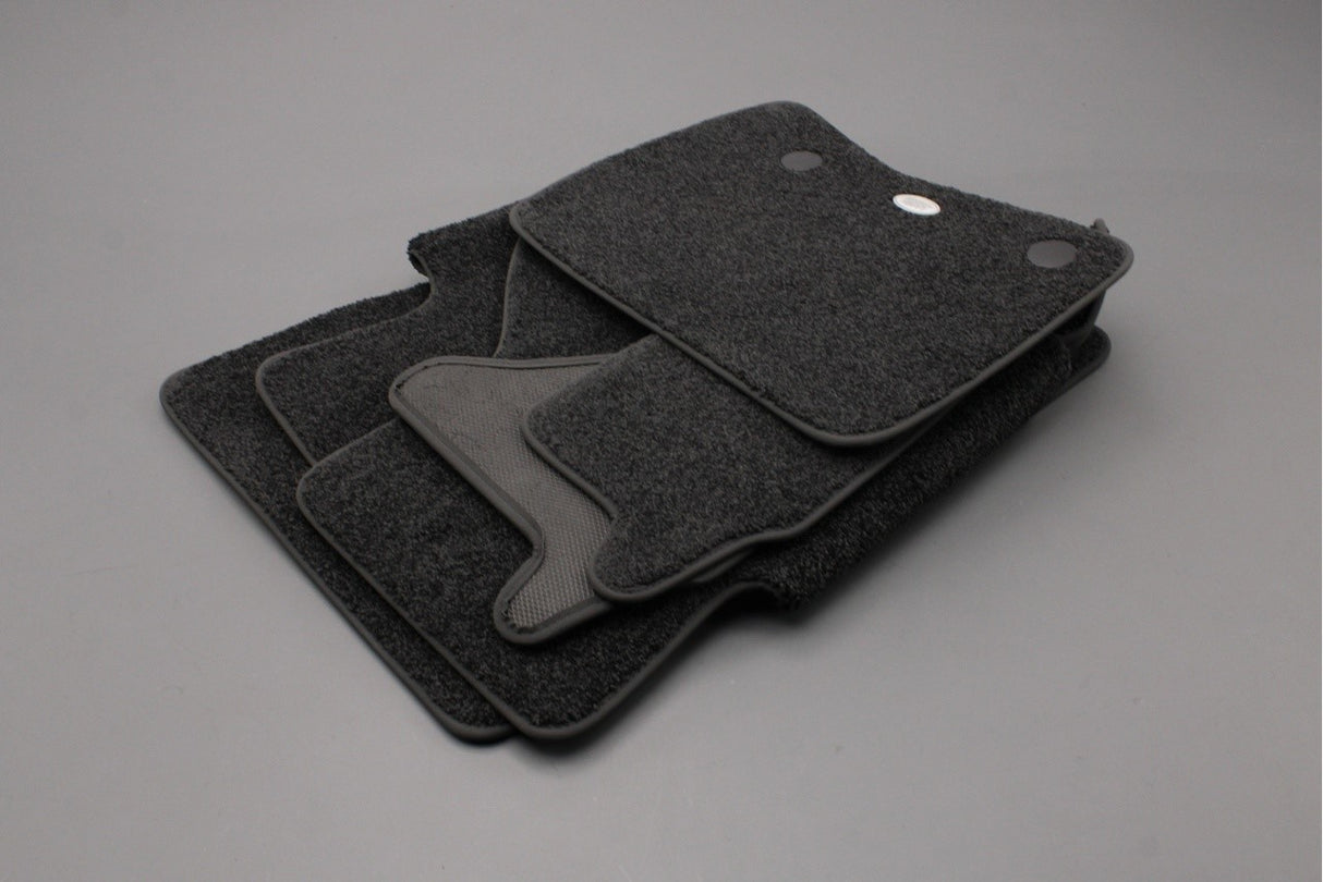 Land Rover Defender 2020-on RHD luxury carpet floor mats VPLES0559