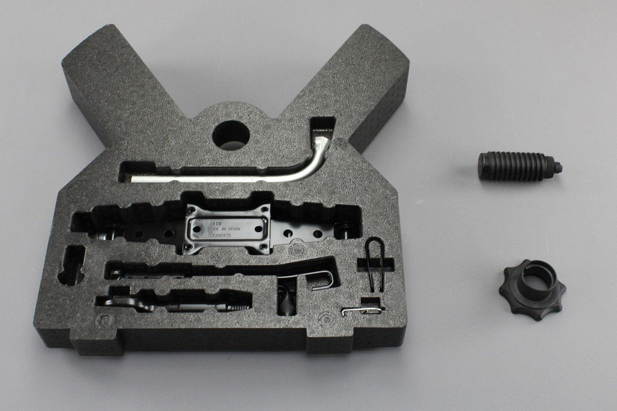 SEAT Leon ST/Estate 2013-20 spare wheel jack & tool kit 5F9071716, view 1