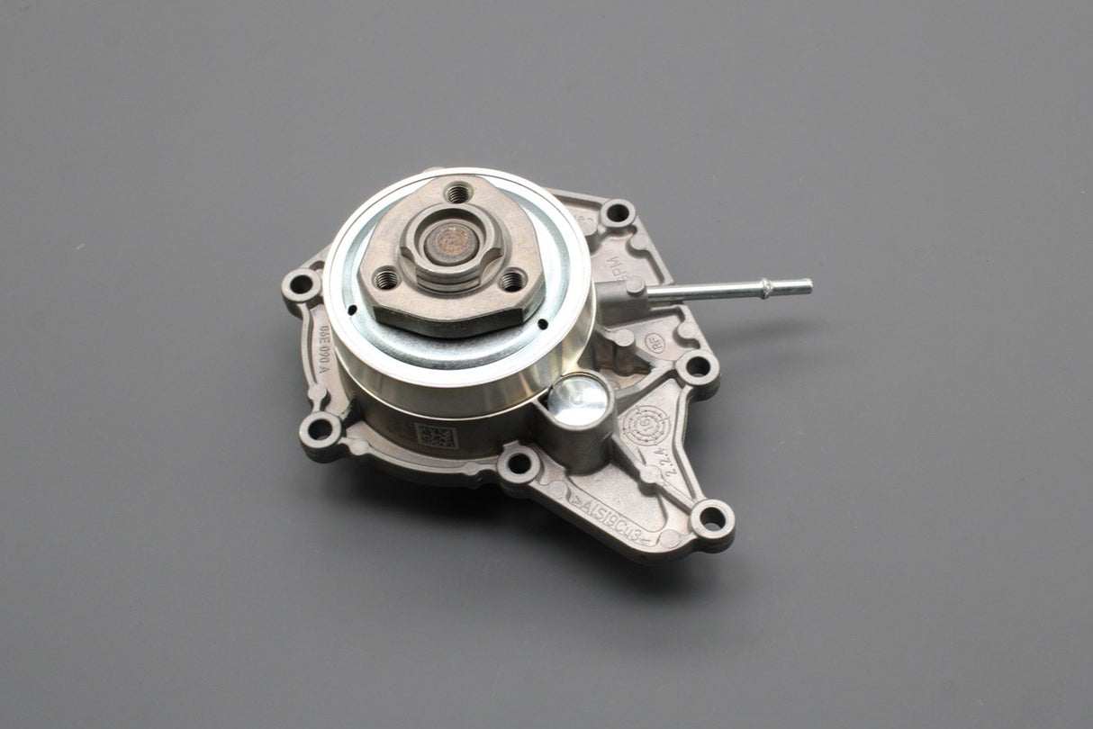 Audi A5 S5 A6 S6 A7 A8 Q7 3.0 TSI engine coolant water pump 06E121018C