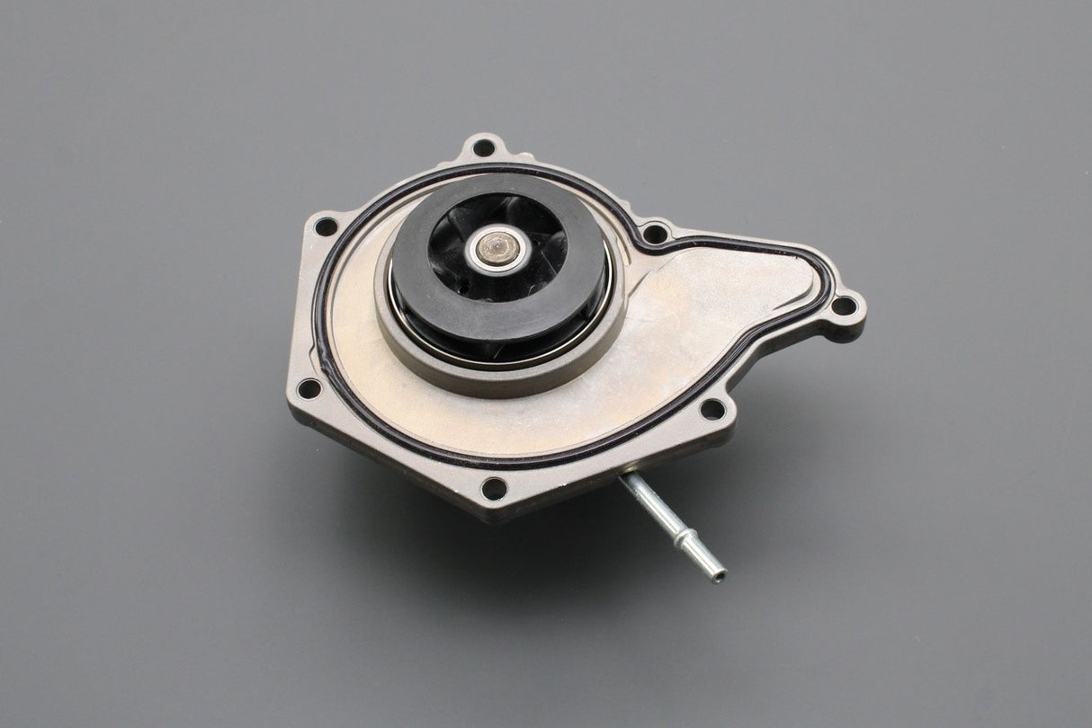 Audi A5 S5 A6 S6 A7 A8 Q7 3.0 TSI engine coolant water pump 06E121018C