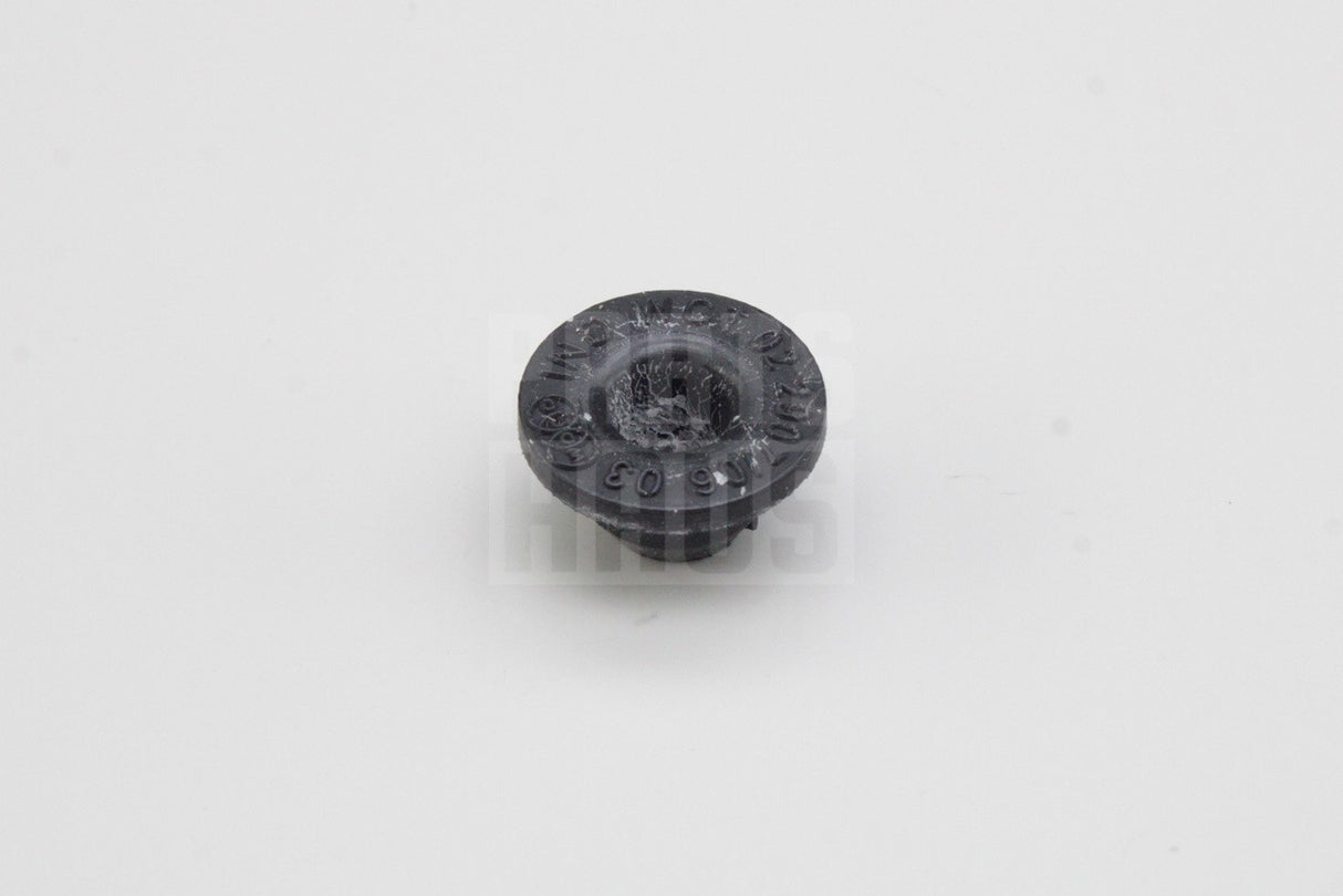 VW Audi Skoda SEAT CUPRA screen wash bottle/pump grommet seal 431955465