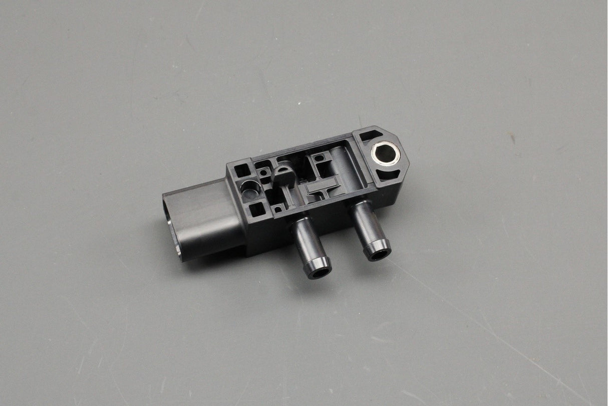 VW Tiguan Arteon Passat 2.0 BiTDI pressure difference sensor 03N906051C