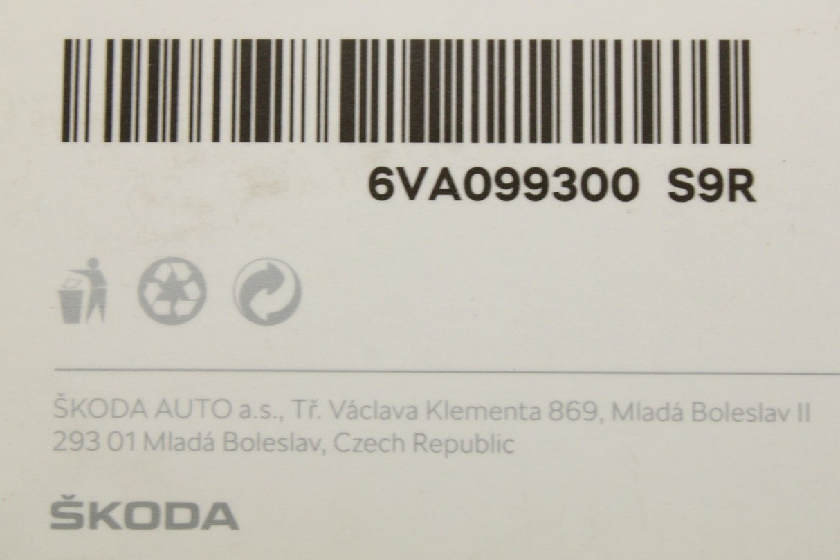 Skoda Fabia IV 1:43 scale model (moon white) 6VA099300 S9R