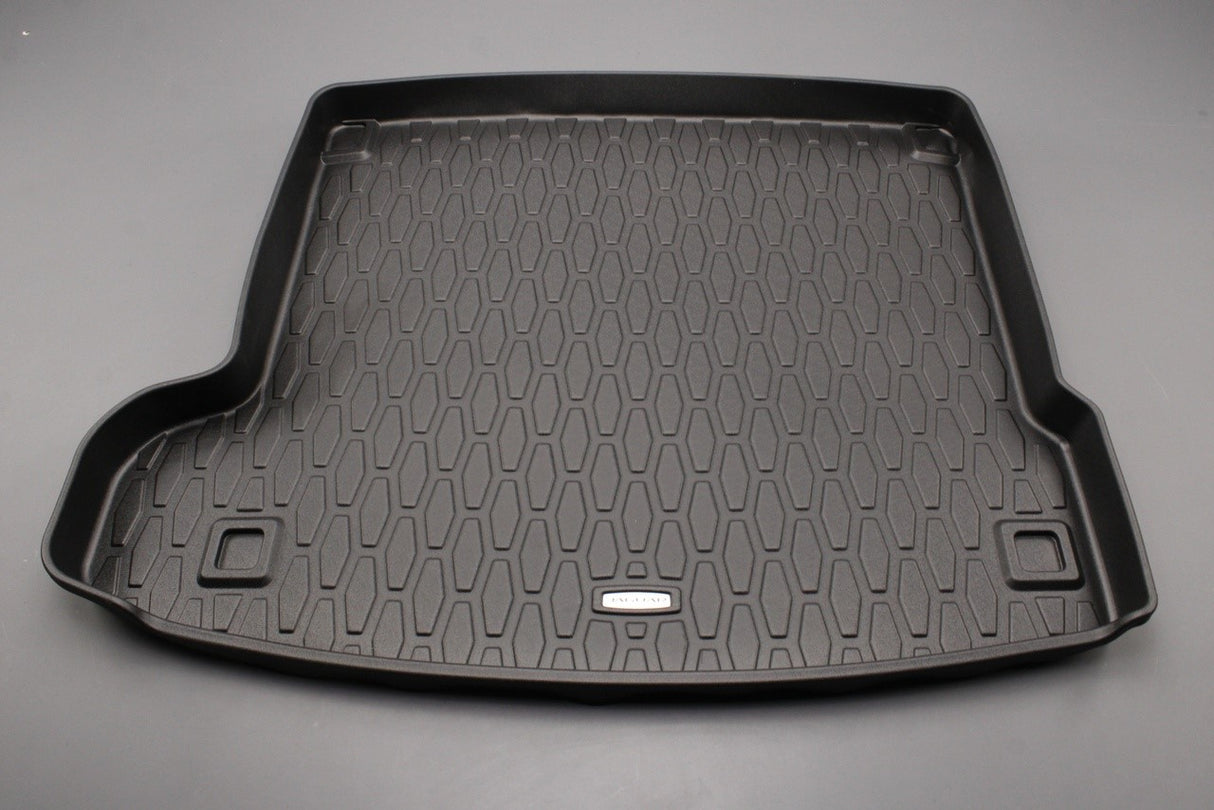 Jaguar F-Pace 2016-on semi-rigid boot liner T4A5569