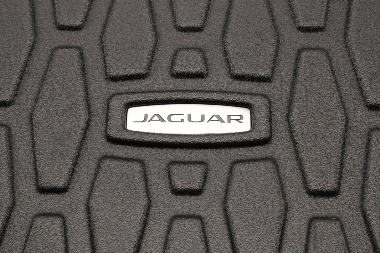 Jaguar F-Pace 2016-on semi-rigid boot liner T4A5569