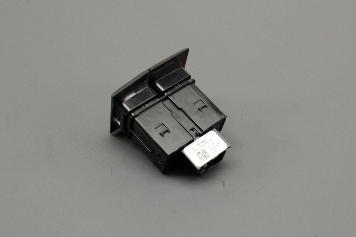Skoda Kamiq Scala 2019-on hazard light warning switch 654953507 IGI