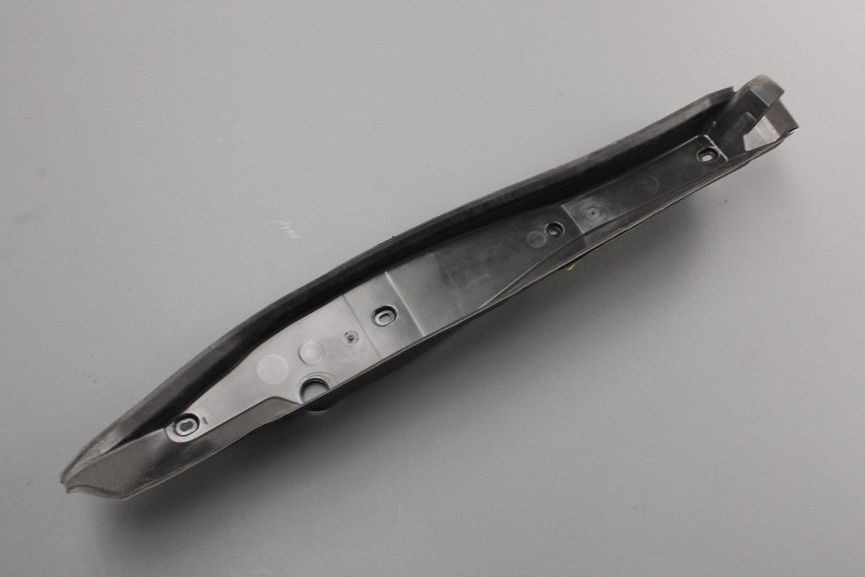 Mercedes-Benz C-Class front wing cover (right) A2048890225
