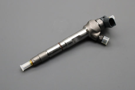 VW Golf MK7 Audi A3 Skoda Octavia SEAT 1.6 TDI fuel injector 04L130277AD