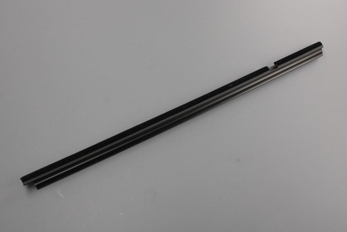 Mercedes-Benz A-Class sealing rail A1767351300