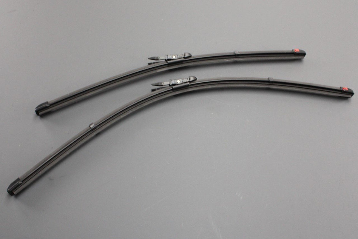 Mercedes-Benz A-Class GLA CLA front windscreen wiper blades A1768202800, view 1
