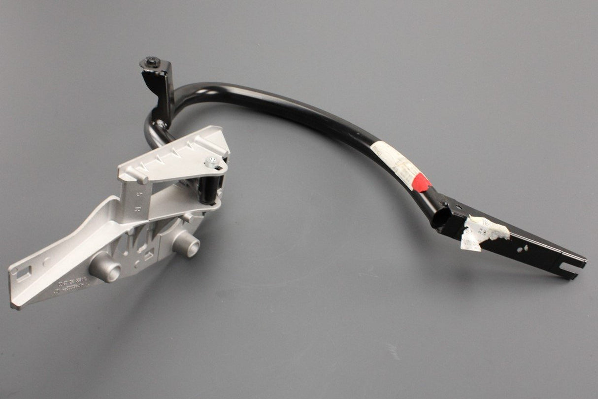 Mercedes-Benz E-Class boot lid hinge bracket (right) A2387503200